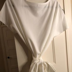 2XL white top with removable sash